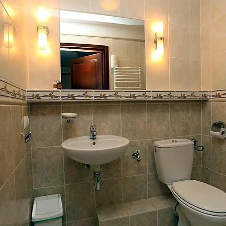 Lesniczowka Nibork Bed & Breakfast 3*