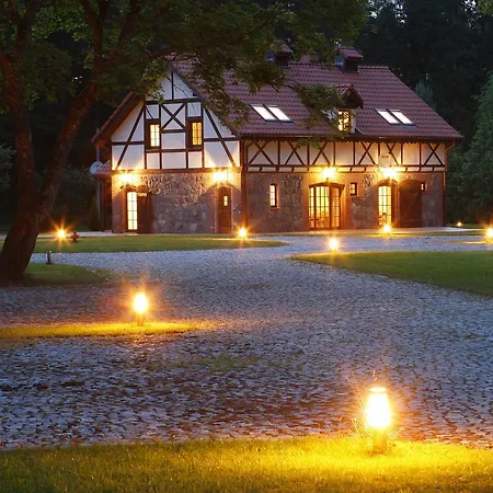 Lesniczowka Nibork ベッド・アンド・ブレックファスト