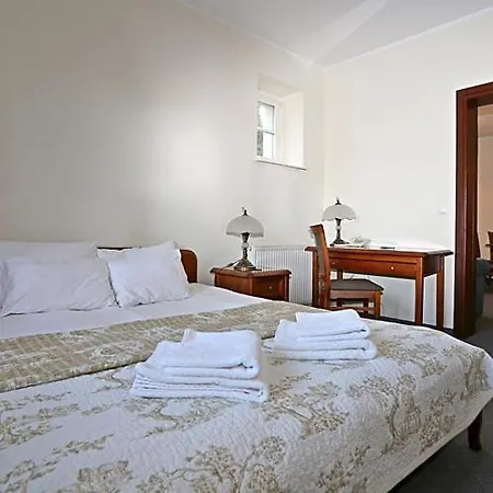 ベッド・アンド・ブレックファスト Lesniczowka Nibork