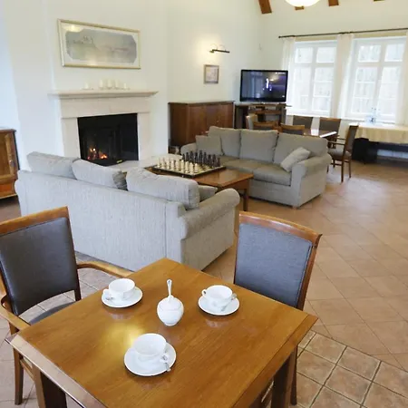 ベッド・アンド・ブレックファスト Lesniczowka Nibork 3*